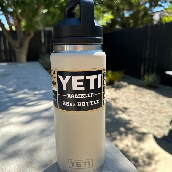 YETI Rambler® 26 oz Water Bottle w/ Chug Cap – Cape Taupe – NWT - Picture 2 of 4